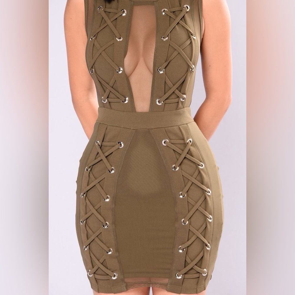 *🧡3/20$* Fashion Nova| Olive Green Mesh Dress